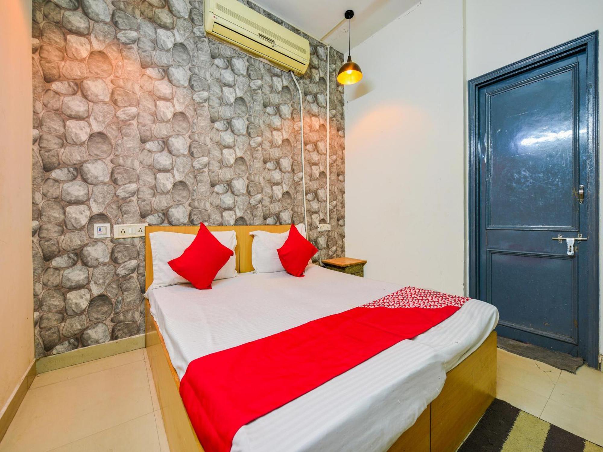 Hotel O Unique Delhi New Delhi