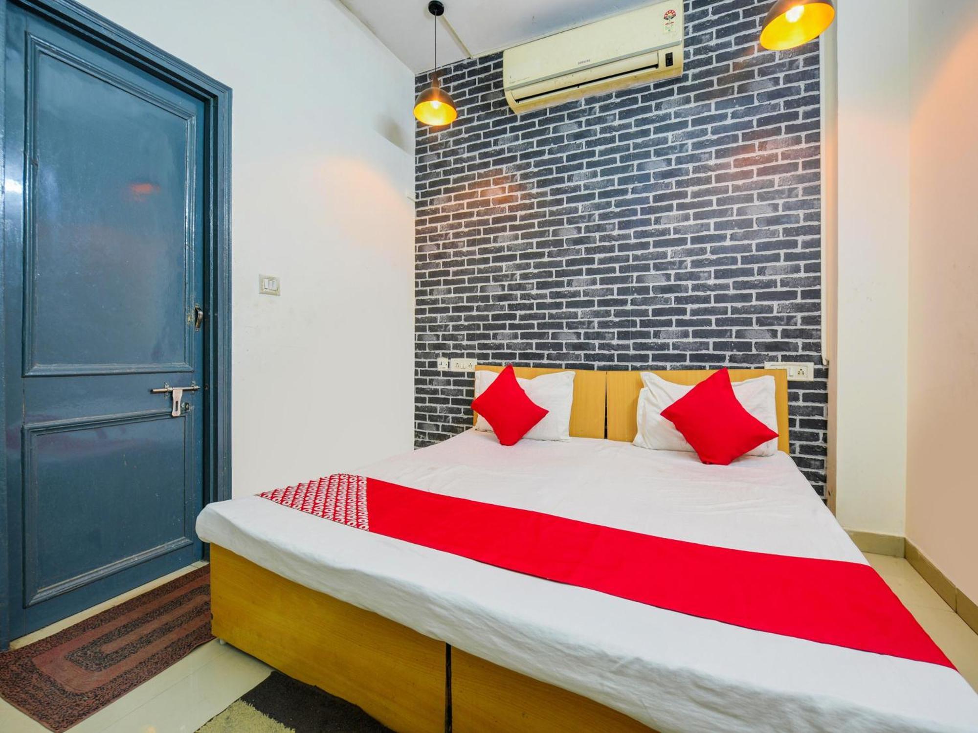 O Unique Delhi 3*